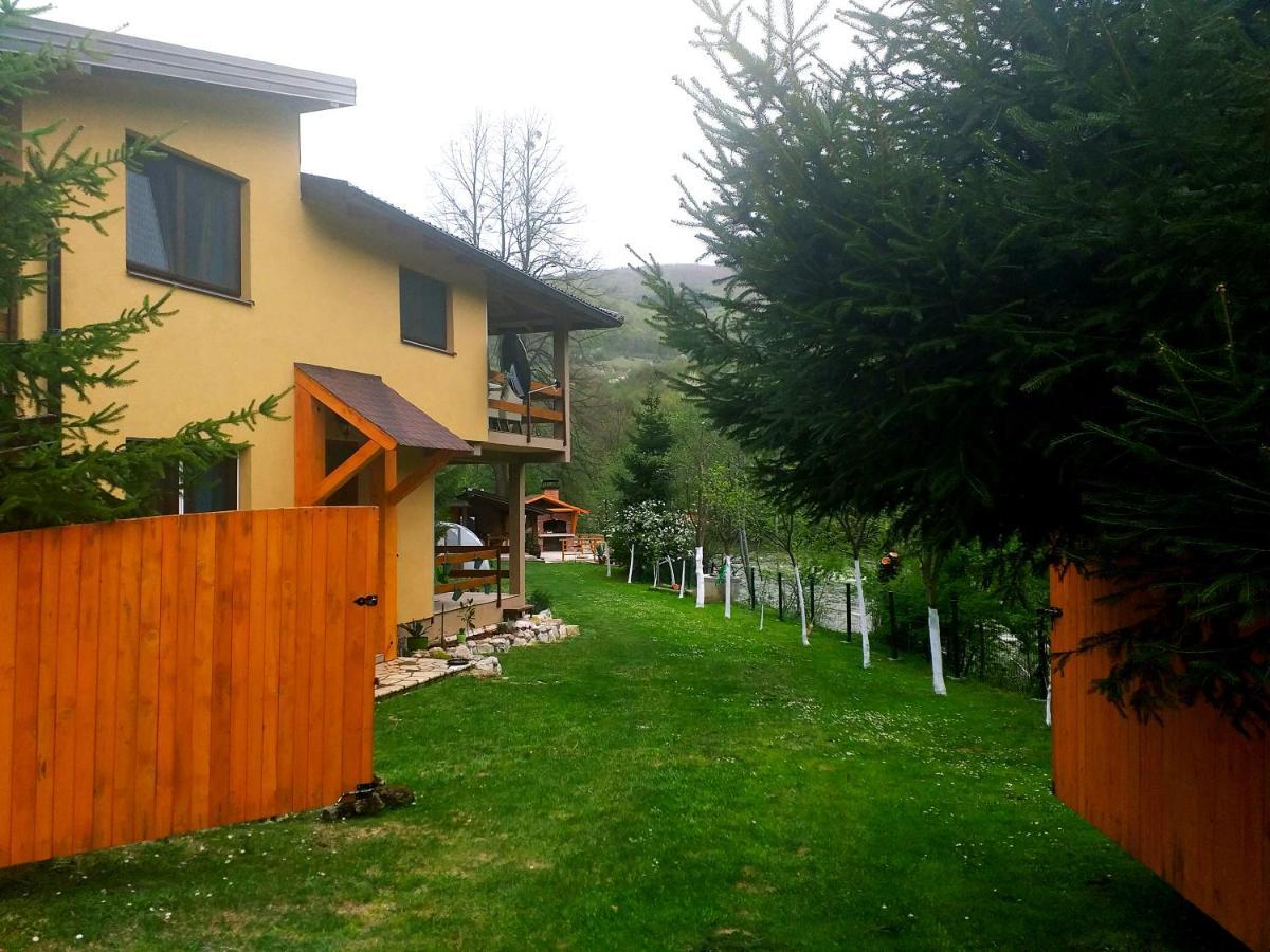 Eden Visoko Apartment Bagian luar foto