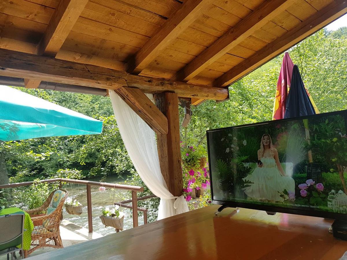 Eden Visoko Apartment Bagian luar foto